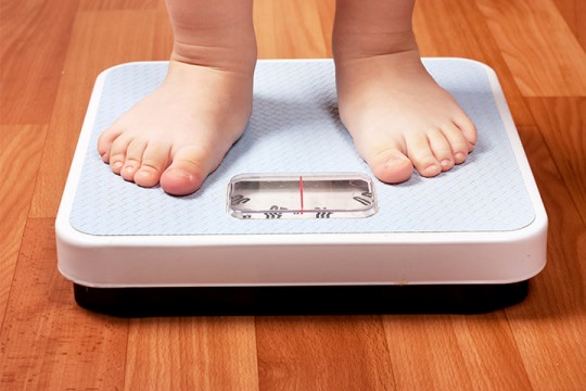 Cum să calculezi greutatea normală a copilului