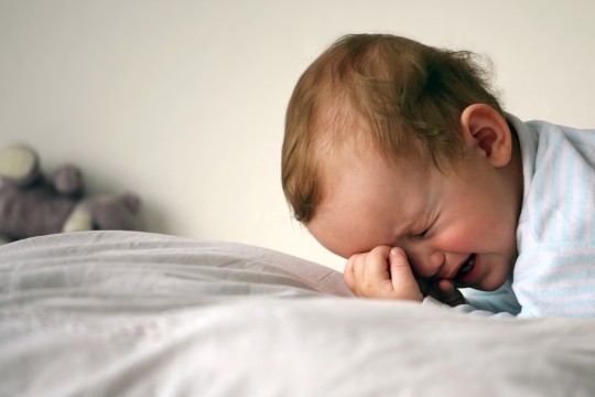 Cauzele de ce copilul se trezește plângând și cum trebuie să acționăm