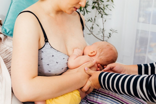 6 cele mai greșite sfaturi în ceea ce privește alăptarea bebelușului