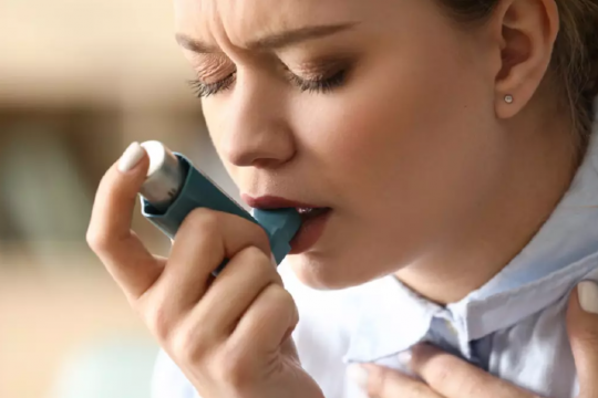 Furtuna, un pericol pentru persoanele cu astm