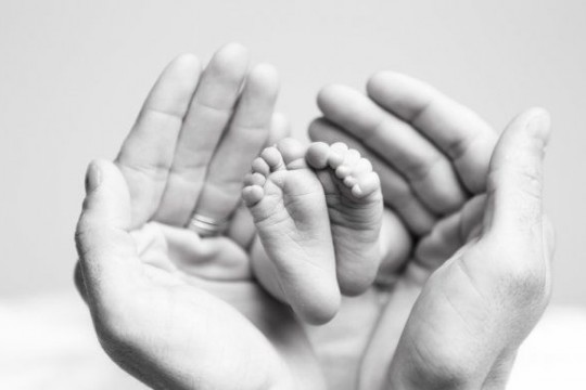 Premieră mondială: S-a născut un copil dintr-un embrion înghețat cu 25 de ani în urmă