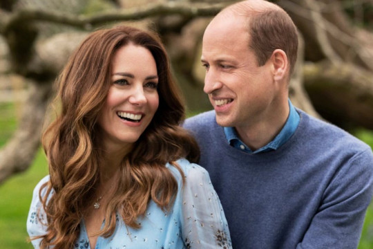 (FOTO) Prințul William și Kate Middleton au publicat felicitarea de Crăciun pentru 2021