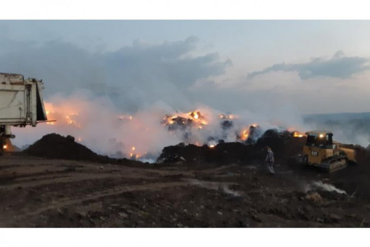 Pompierii au lichidat incendiul de pe strada Uzinelor din Chișinău