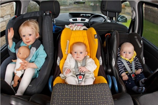 Amenzi majorate pentru transportarea copiilor fără scaun auto şi centura de siguranţa necuplată