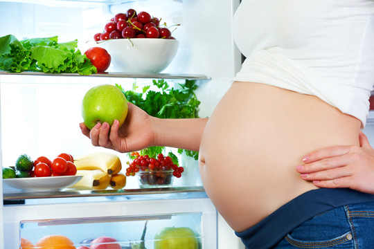 Mituri despre alimentație, în sarcină
