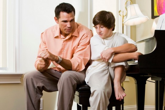 Sfaturile psihoterapeutului cum să le vorbim copiilor despre sexualitate şi să-i ţinem departe de abuzuri