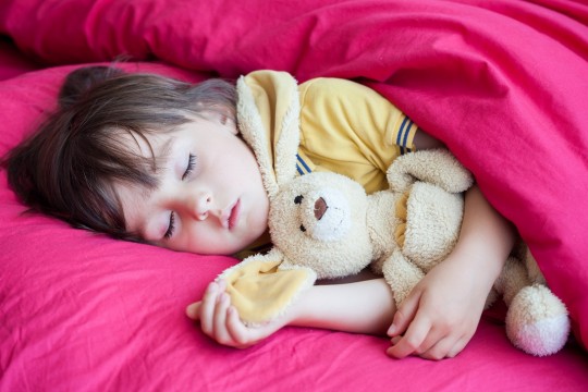 Rutina de somn și orele de culcare obişnuite pentru copiii din diferite ţări