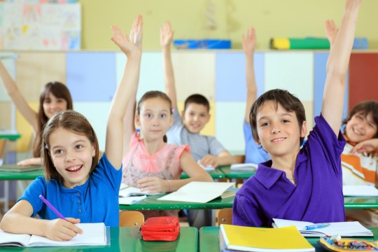 6 metode simple de a-ți ajuta copilul să aibă succes la școală