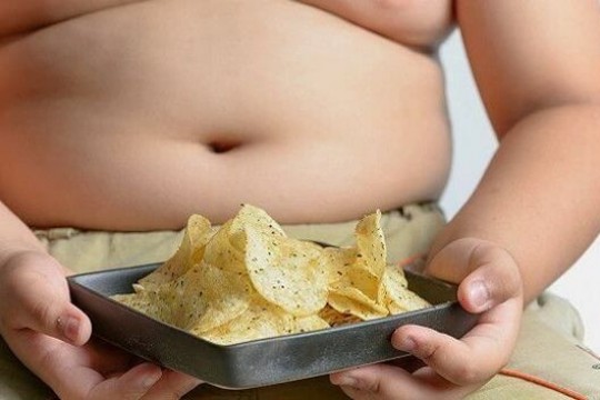 Riscurile obezității infantile: peste 50% dintre copiii supraponderali devin obezi la vârsta adultă
