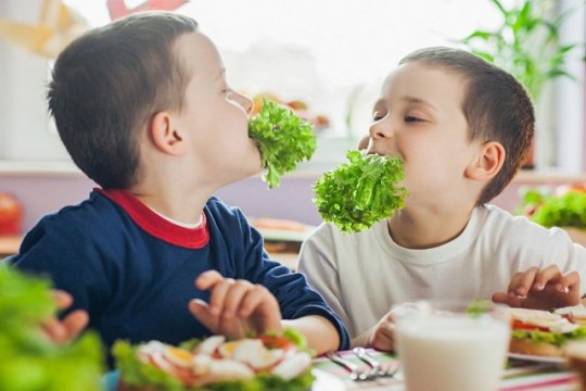 Ce ar trebui să mănânce copilul dimineața pentru a învăţa bine