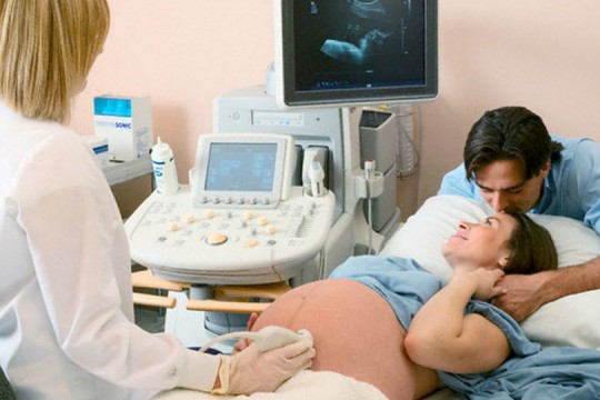 ECOGRAFIA în timpul sarcinii: când, de ce, unde?