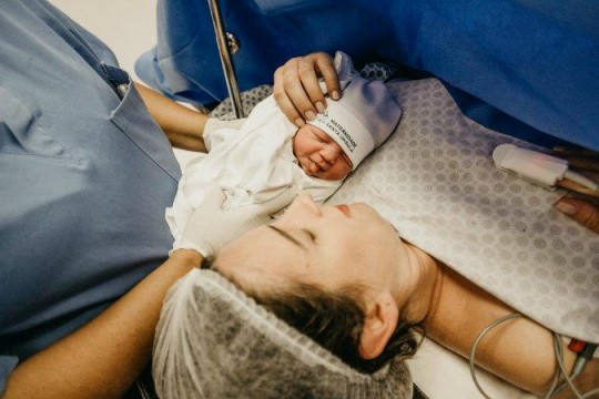 Medic obstetrician-ginecolog despre procesul nașterii – răspunsuri la cele mai frecvente întrebări