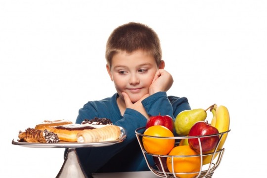 Top 6 greşeli în alimentaţia copiilor, care scad performanţele școlare
