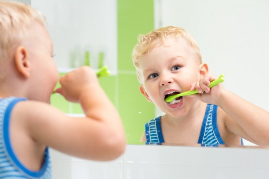 Medic stomatolog despre cum se îngrijesc corect dinții de lapte ai copiilor