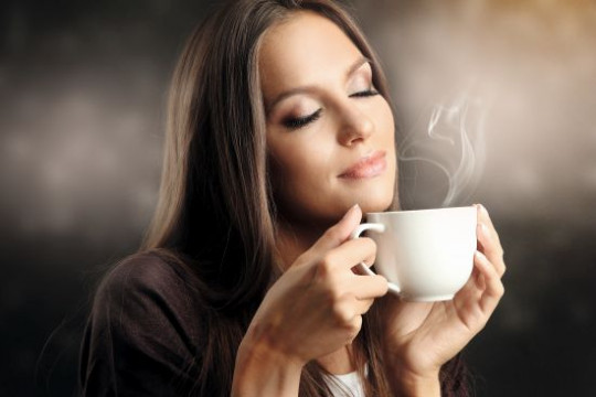 Când este bine să bei cafeaua: dimineața sau după prânz?